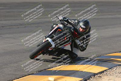 media/Nov-06-2023-Moto Forza (Mon) [[ce023d0744]]/2-Advanced Group/Session 2 (Bowl)/